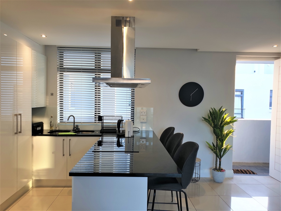 To Let 2 Bedroom Property for Rent in Big Bay Western Cape